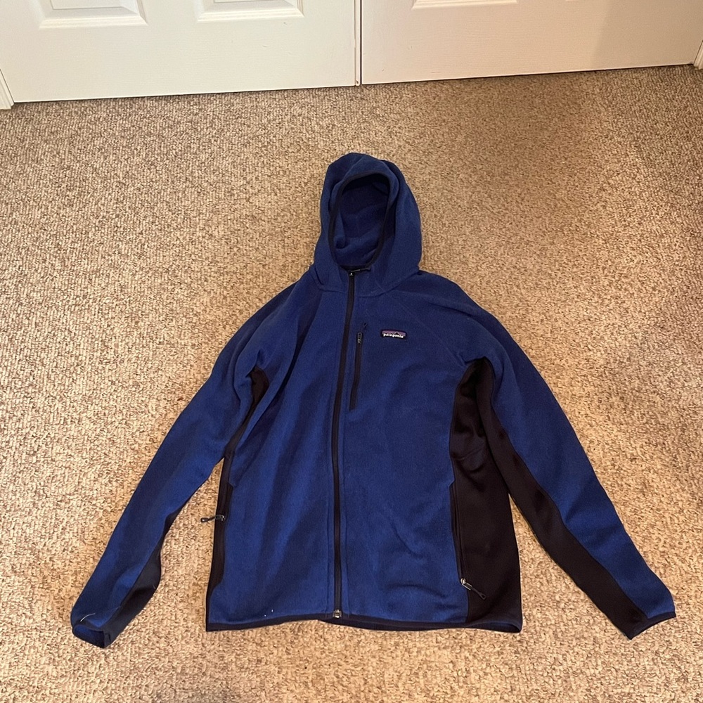 Patagonia Men’s Large Black and Blue Jacket